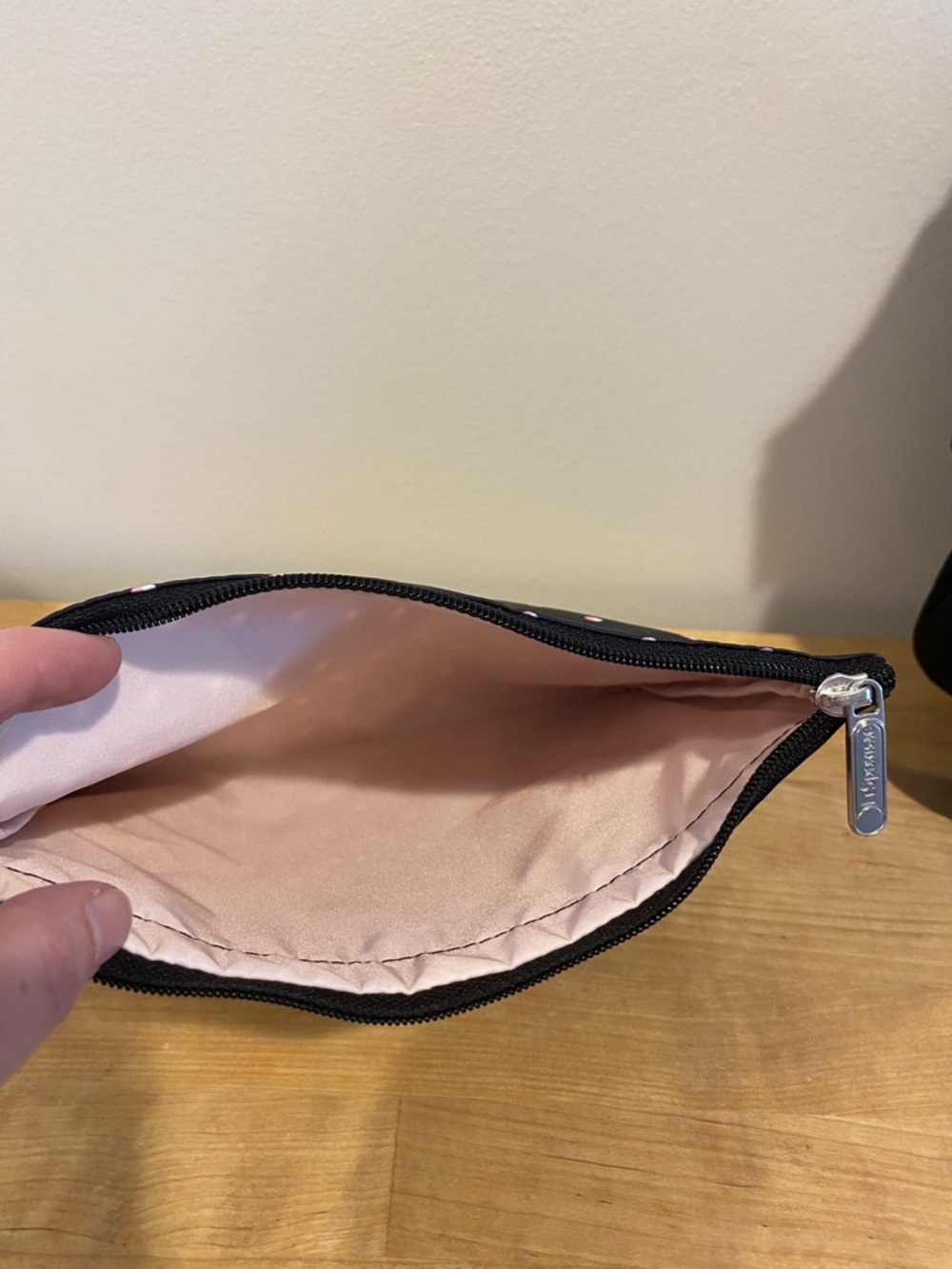 Lesportsac Deluxe Everyday Bag - Picture 6 of 8